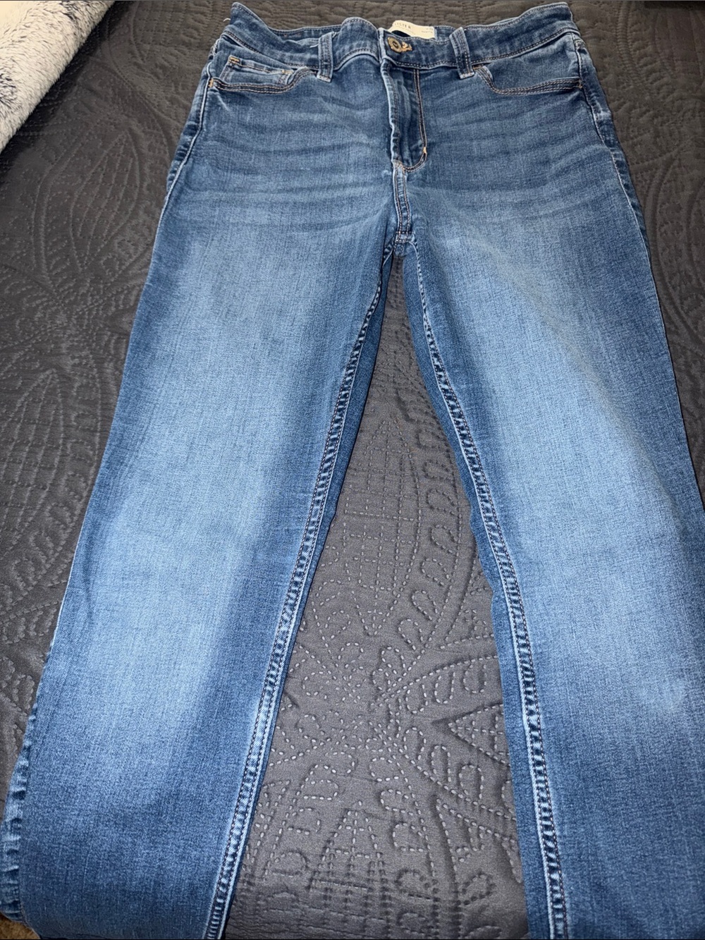 Hollister Women's Mid Blue Straight-Leg Jeans